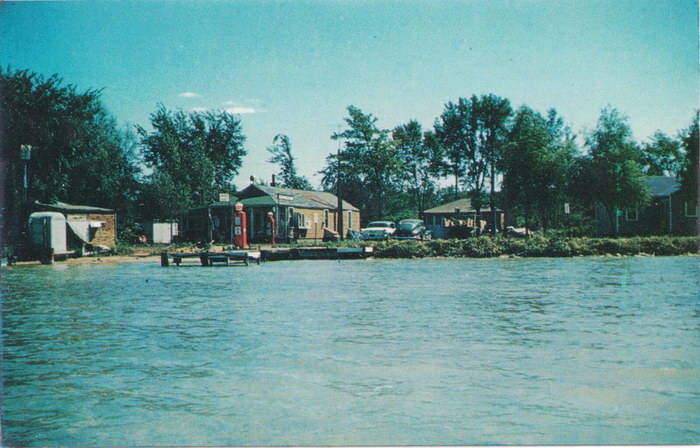 Sw Caladonia Mi 1950S Standard Oil Red Crown Gas Dock At The Old Winfield Market